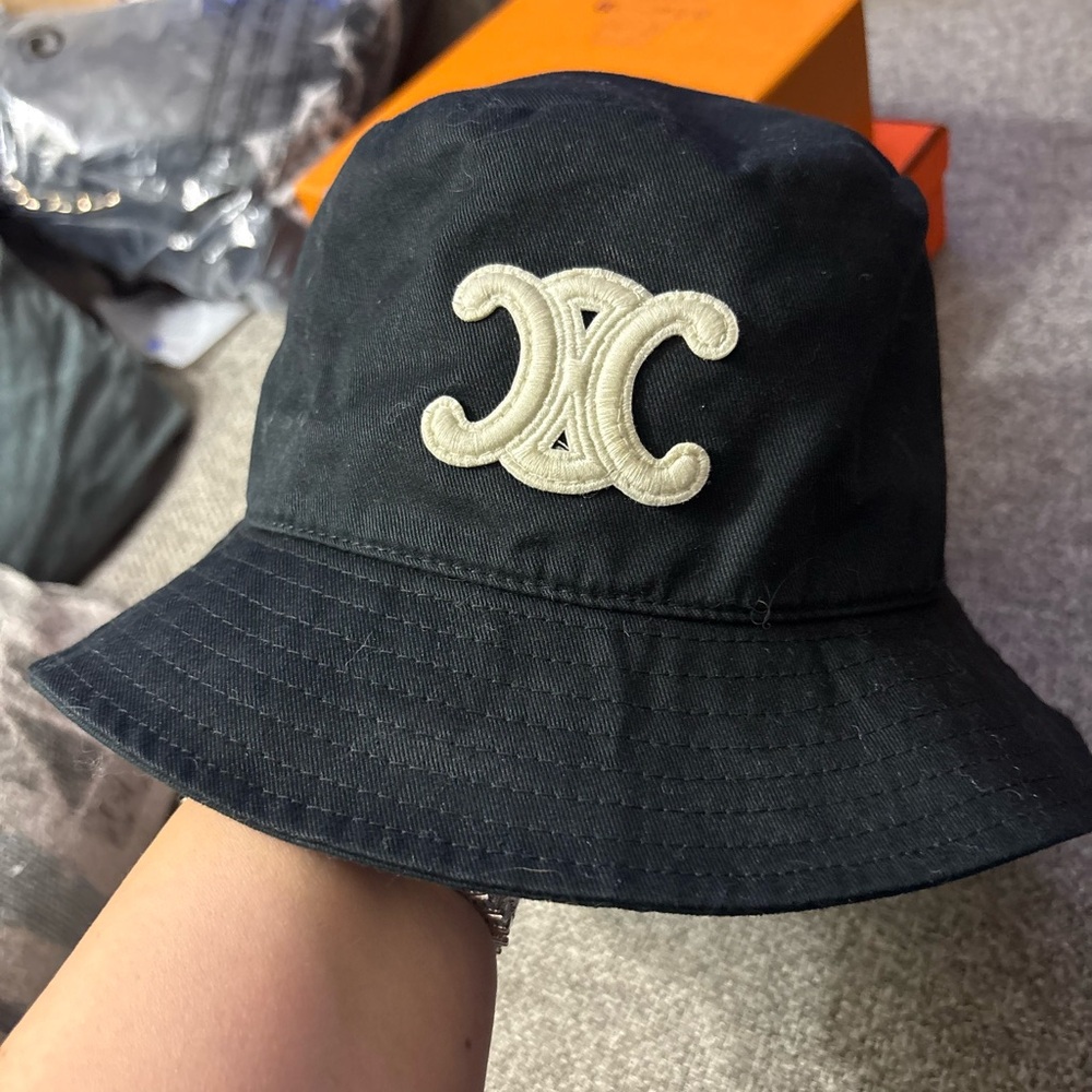 Celine black Hat with White BOB WITH TRIOMPHE PATCH IN COTTON GABARDINE - Picture 5 of 12